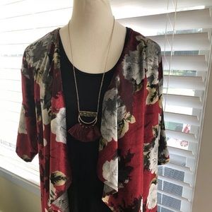 Lularoe Velvet like Shirley Small NWT